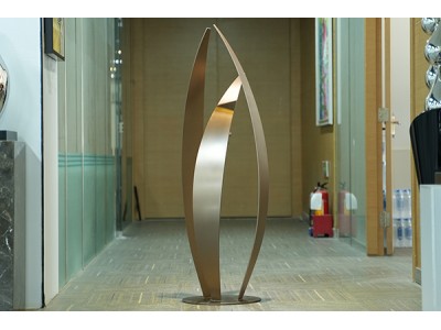 Abstract Modern Sculpture: Shapes, Forms and Meaning