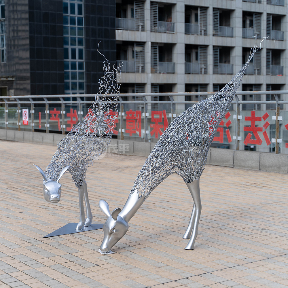 Silver metal hollow deer Garden Metal Cast Iron Large Animal Sculpture MP-O0011
