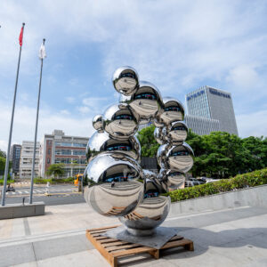 balls sculpture