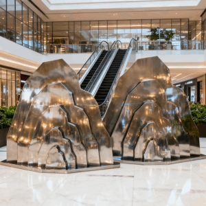 Mountain sculpture 1