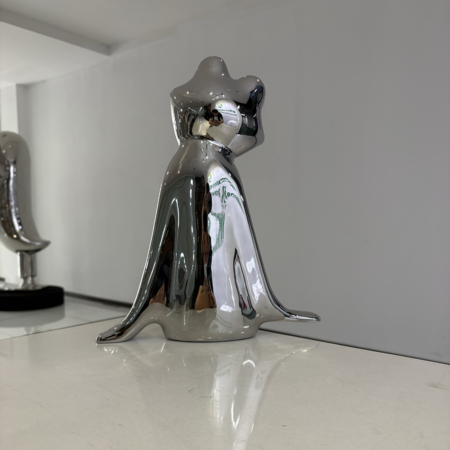 Steel frog sculpture 3